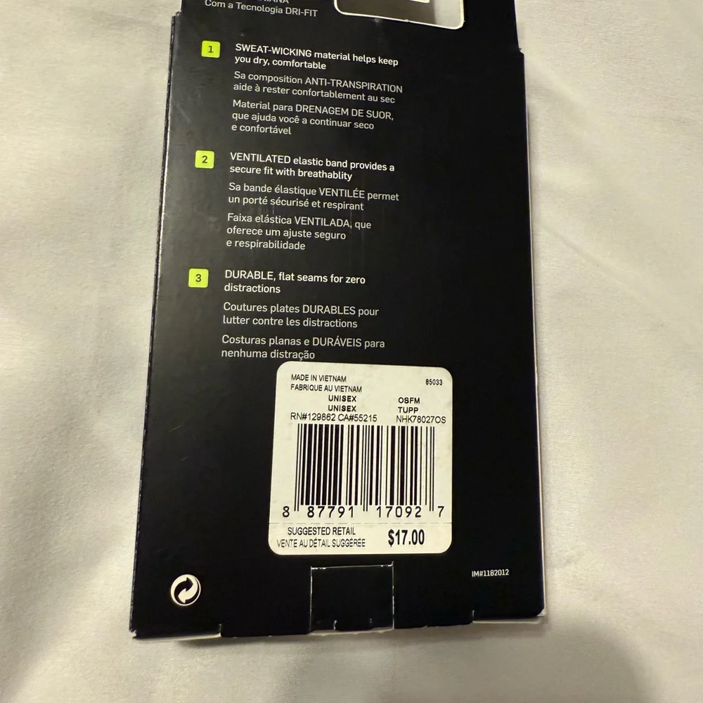 New Nike Pro Black and White Football Skull Cap - Picture 2 of 6